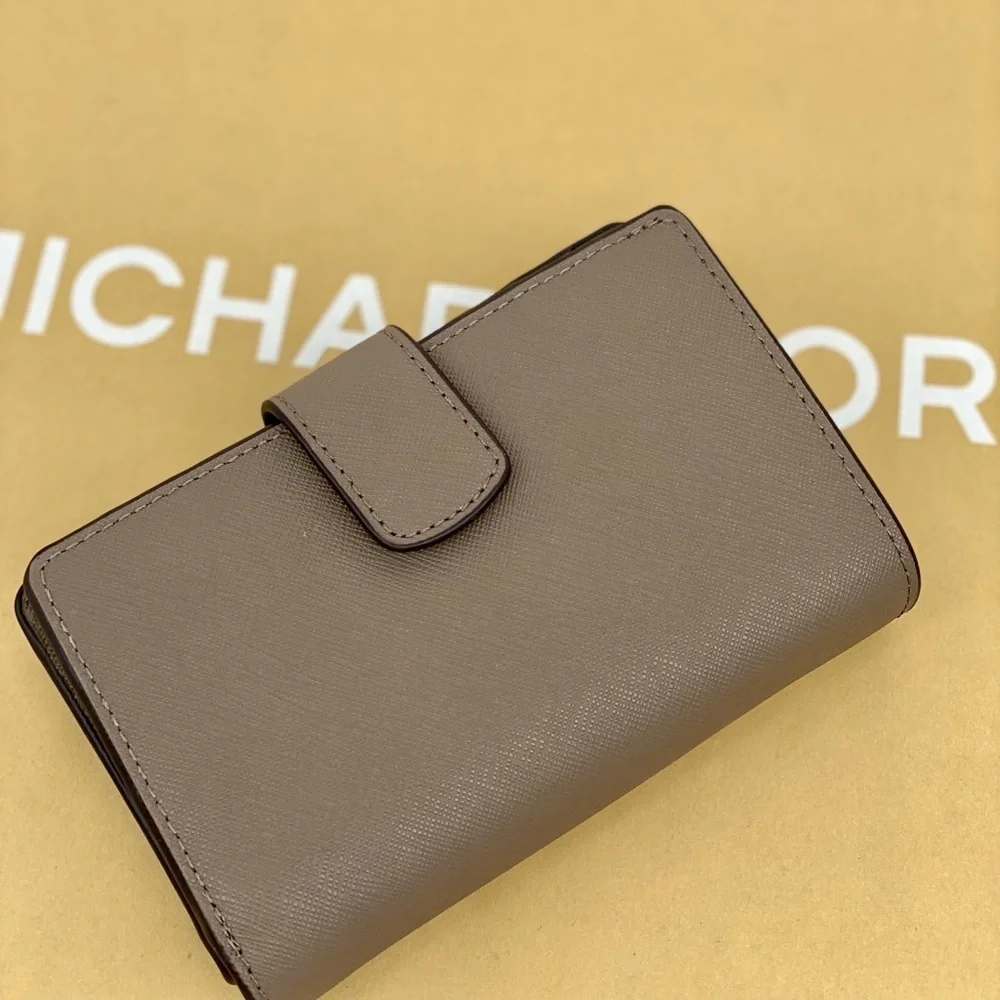Michael Kors Medium Bifold Corner Zip Wallet